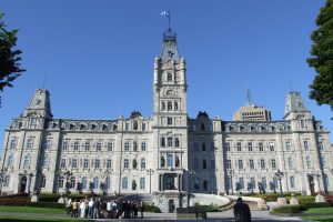 Québec_-_Hôtel_du_Parlement_3-min