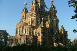 Saint-Petersburg-orthodox-church-cathedral-min