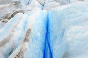 paisagem-glacial-da-montanha-no-patagonia-51434983-min