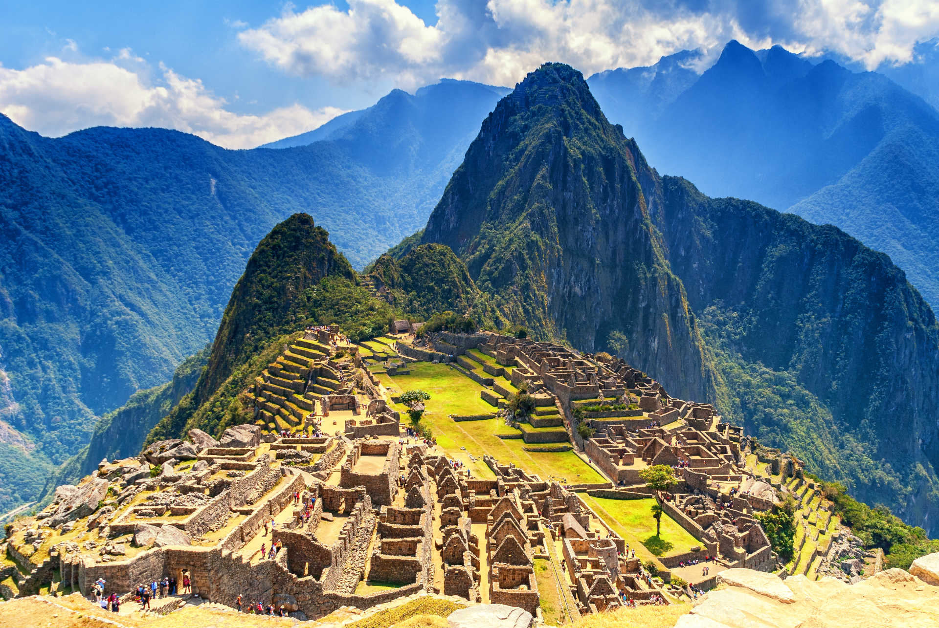 machu-picchu-peru-shutterstock_1044047035-min